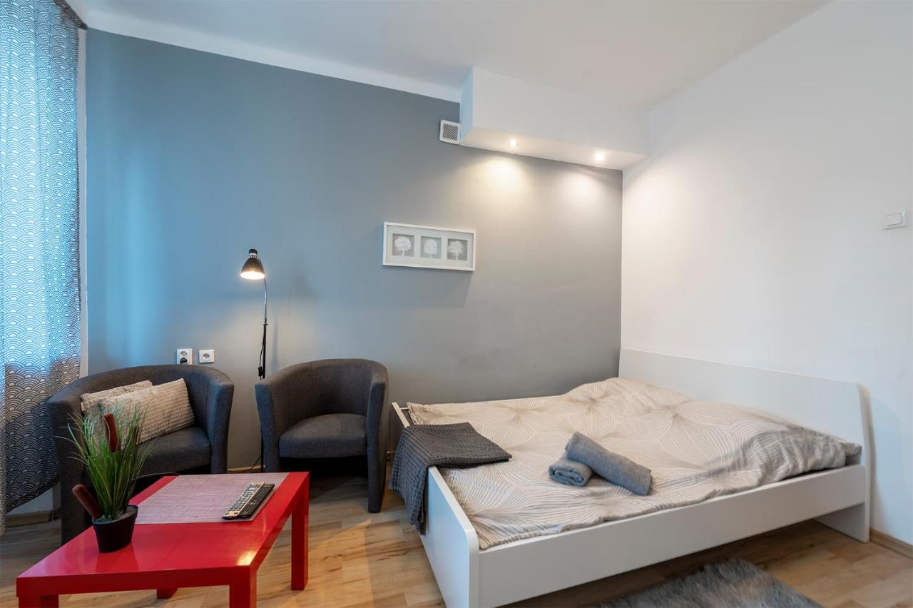 Cosy Studio In University District-Free Parking With Gate! วูดช์ ภายนอก รูปภาพ