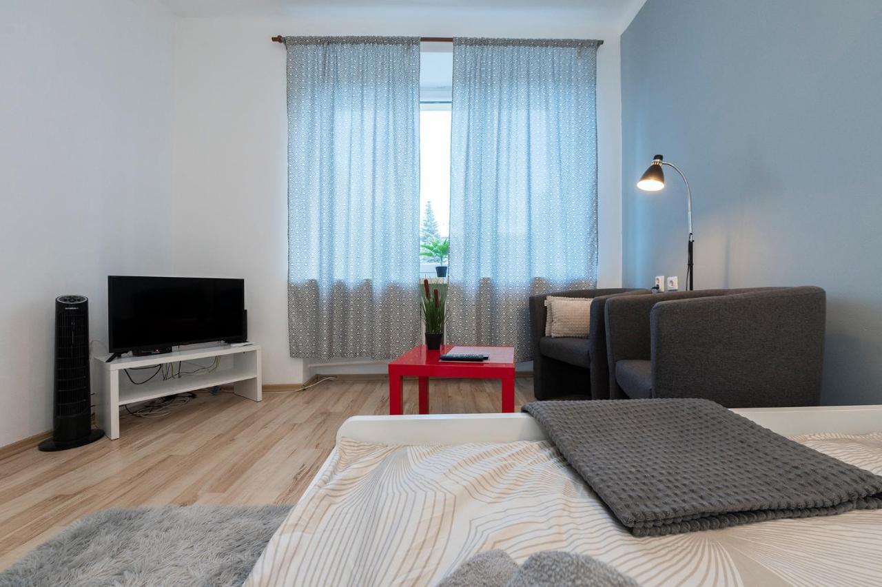 Cosy Studio In University District-Free Parking With Gate! วูดช์ ภายนอก รูปภาพ